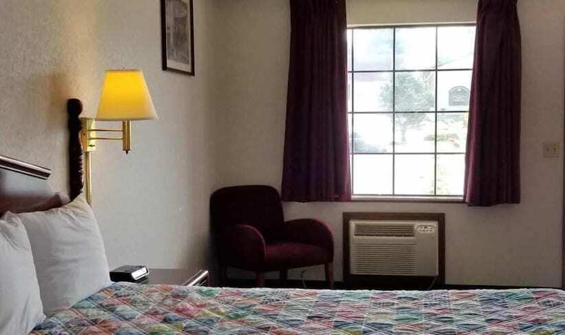 הוסטל Americas Inn Bardstown