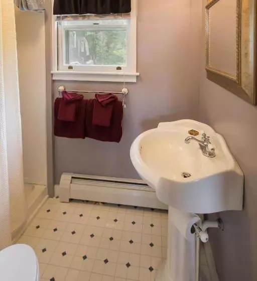 Retkeilymaja Snowvillage Inn