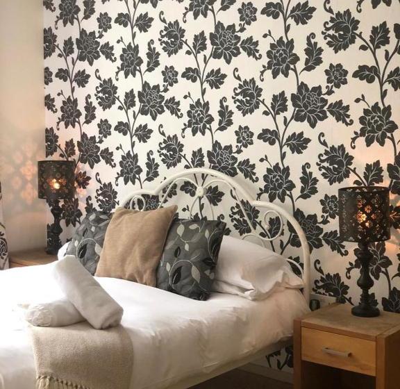 הוסטל The Strawbury Duck Inn