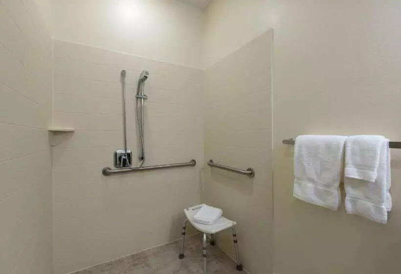 هتل Americinn By Wyndham Sioux Falls North
