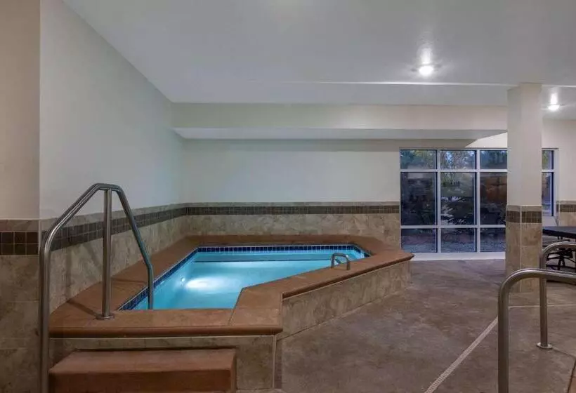 هتل Americinn By Wyndham Sioux Falls North