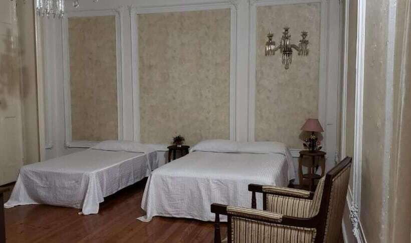 Пансион Anys Hostal