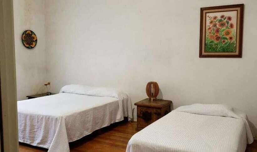 Пансион Anys Hostal