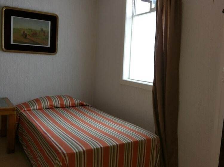 Пансион Anys Hostal