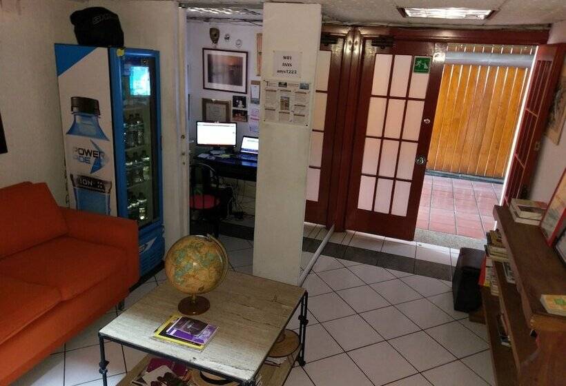 Пансион Anys Hostal