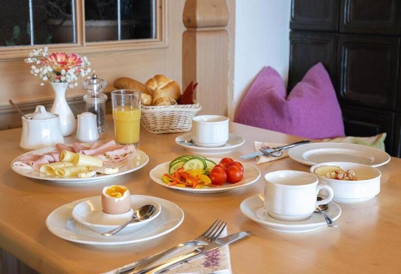 Пансион Landhaus Huber