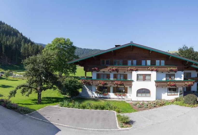 Пансион Landhaus Huber