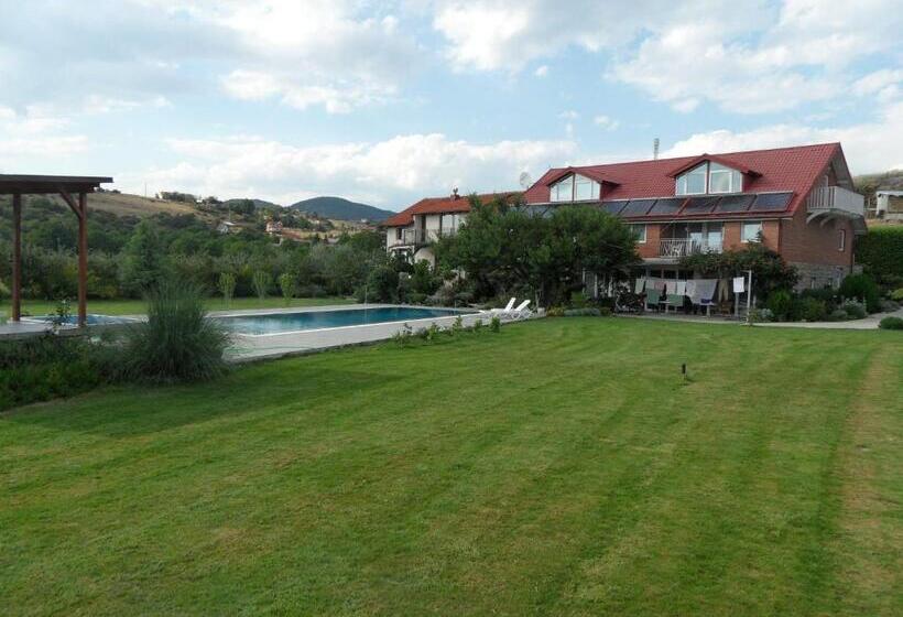 پانسیون Oaza Inn