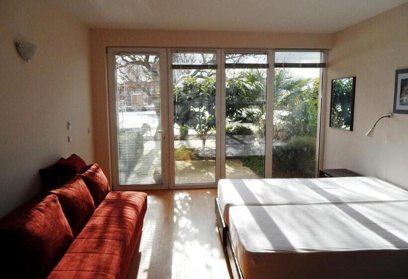 پانسیون Oaza Inn