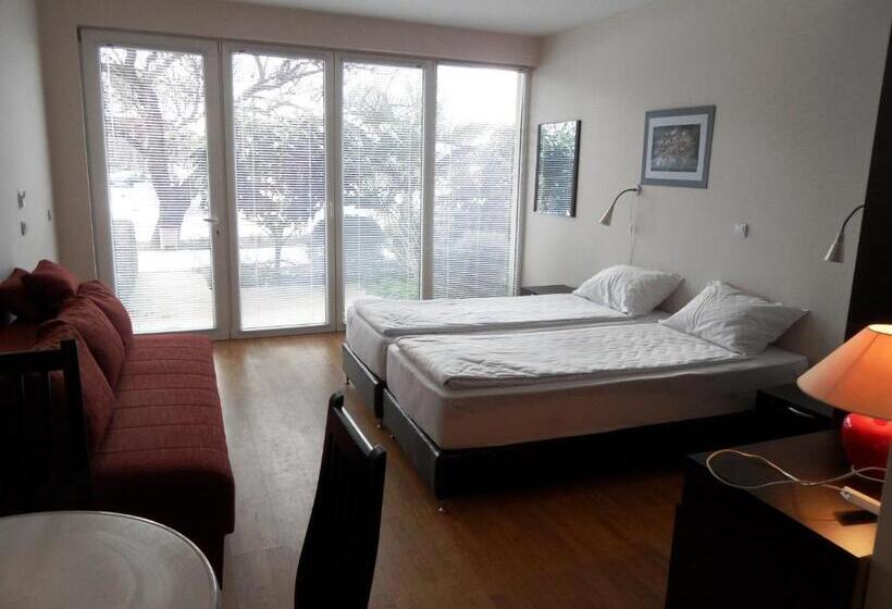 پانسیون Oaza Inn