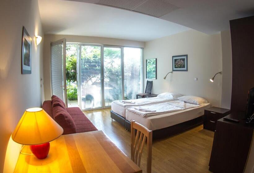 پانسیون Oaza Inn