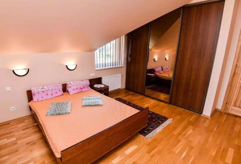 پانسیون Pas Bani