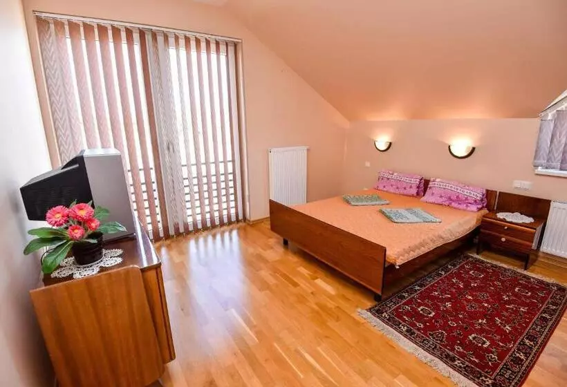 پانسیون Pas Bani