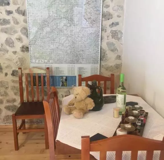 ペンション Rupa Guest House