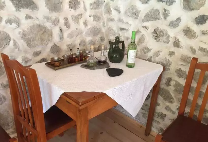 ペンション Rupa Guest House
