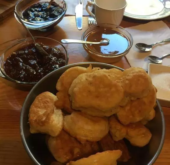 ペンション Rupa Guest House