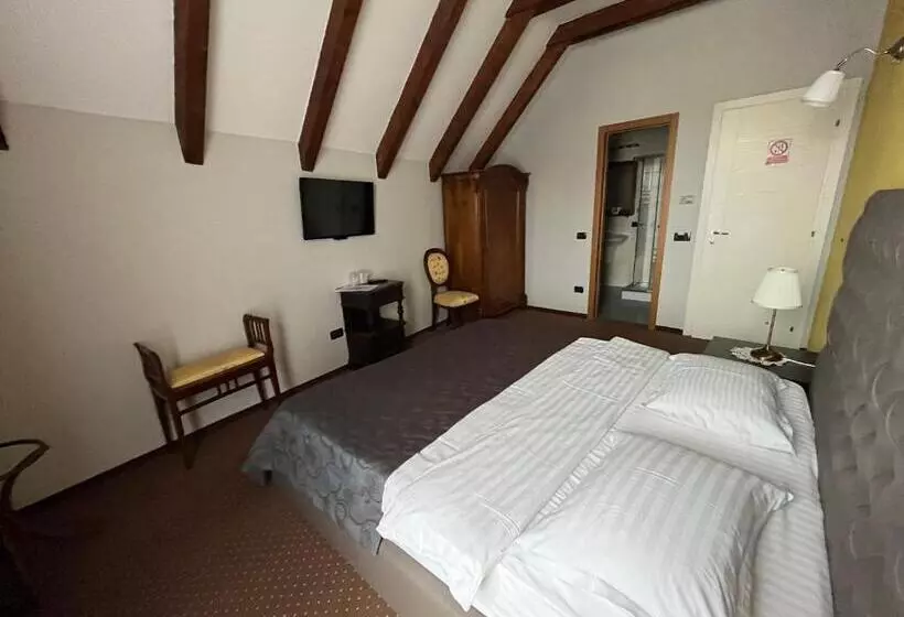 پانسیون Trattoria Al Gallo