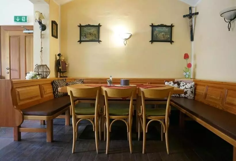 Retkeilymaja Gasthaus Zum Fuchs   Familie Andrä