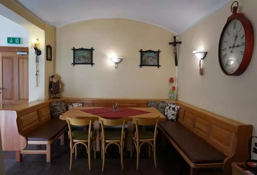 Retkeilymaja Gasthaus Zum Fuchs   Familie Andrä