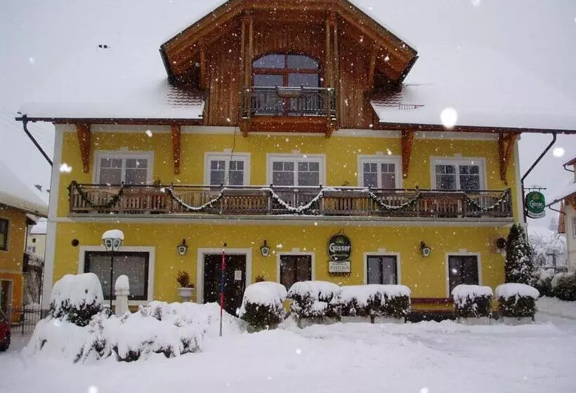 Retkeilymaja Gasthaus Zum Fuchs   Familie Andrä