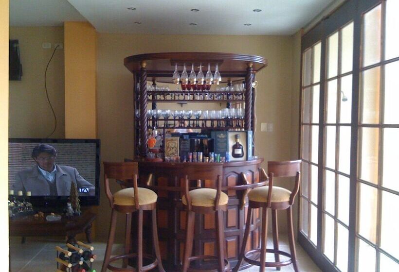 Szálló Hostal Humpback Internacional