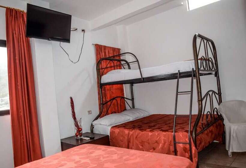 Szálló Hostal Humpback Internacional