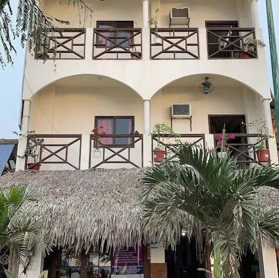 ユースホステル Hostal Humpback Internacional