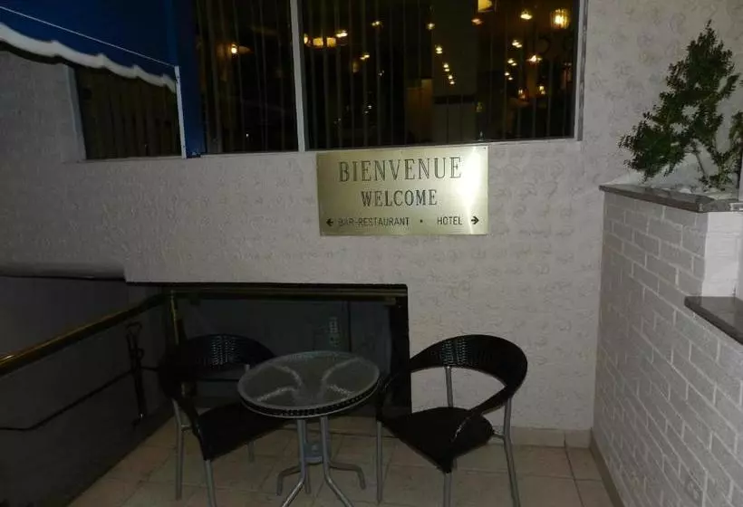 L'auberge De L'aeroport Inn