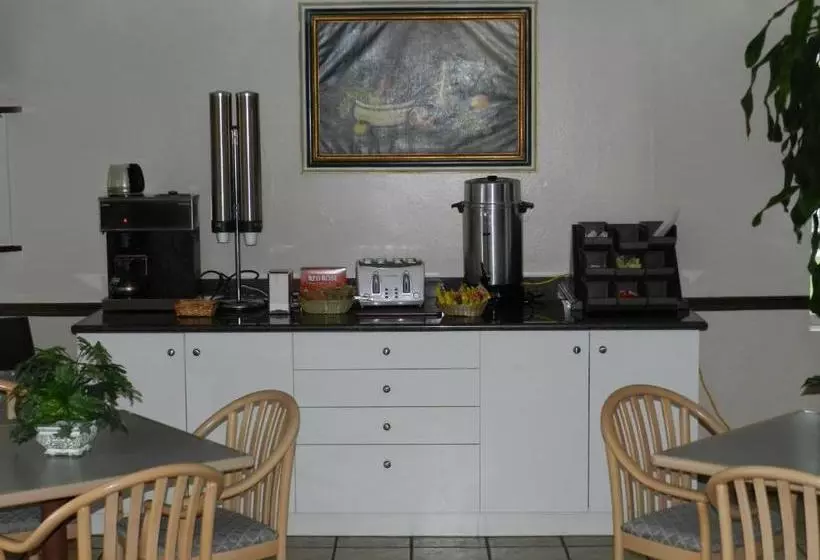 L'auberge De L'aeroport Inn