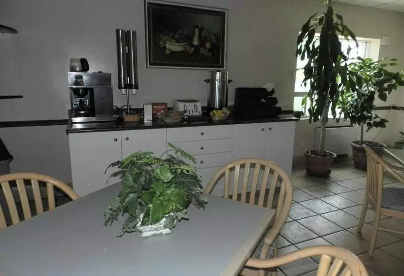 L'auberge De L'aeroport Inn