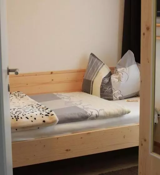 Majatalo Gästehaus Waldrand Garni