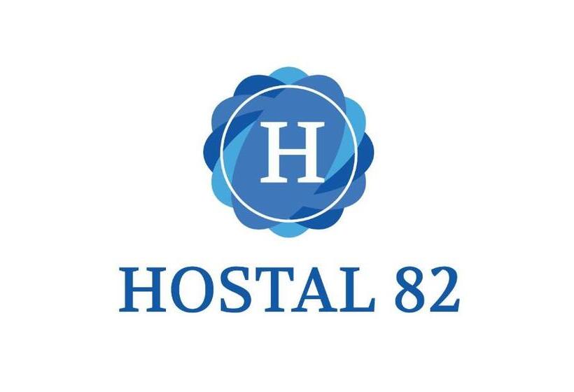 بنسيون Hostal 82