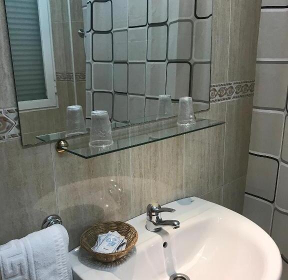 بنسيون Hostal 82