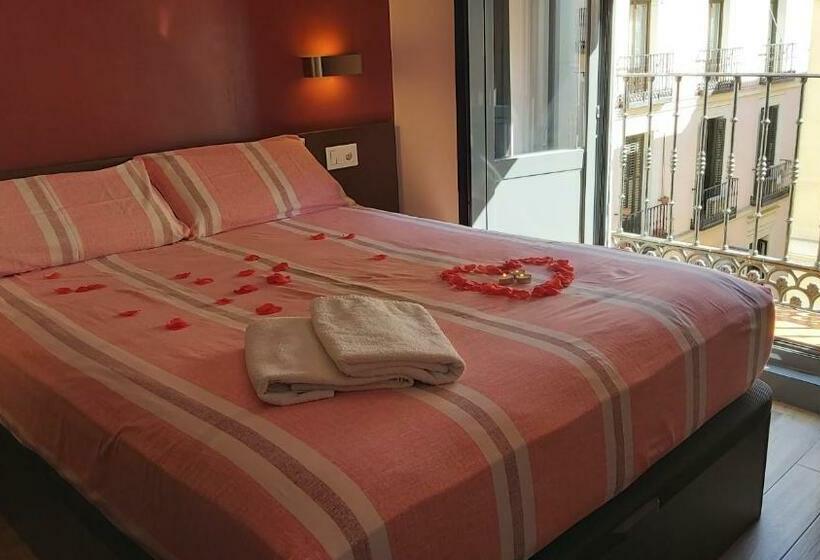 پانسیون Hostal Corazón De Madrid