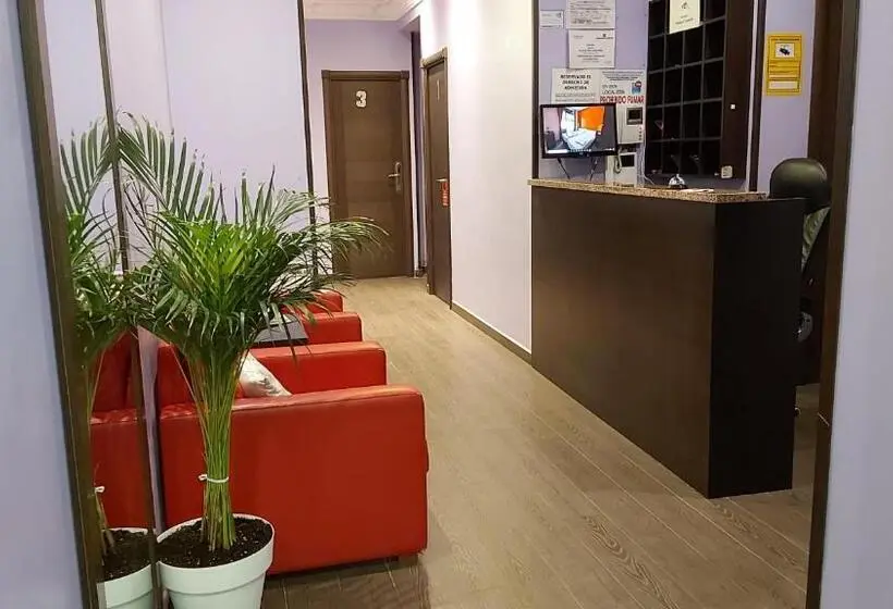 پانسیون Hostal Corazón De Madrid