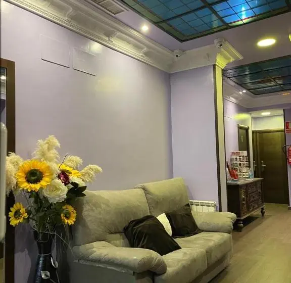 پانسیون Hostal Corazón De Madrid
