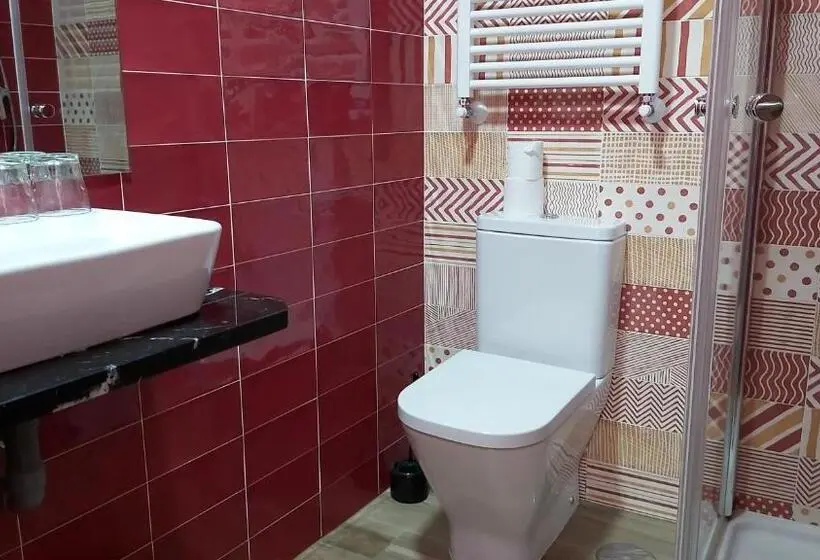 پانسیون Hostal Corazón De Madrid