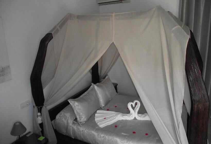 פנסיון Hostal El Canario