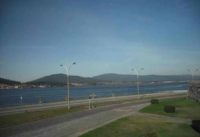 پانسیون Muralha De Caminha
