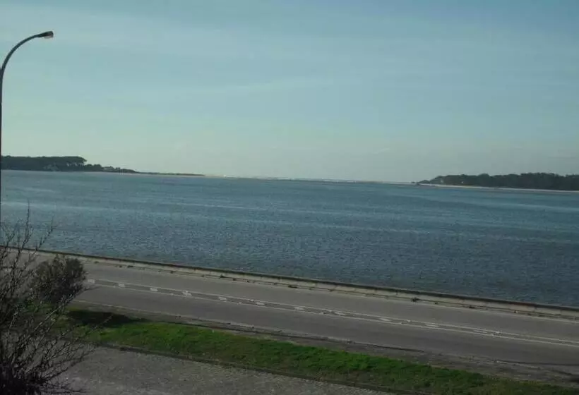 پانسیون Muralha De Caminha