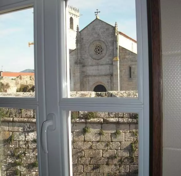 پانسیون Muralha De Caminha