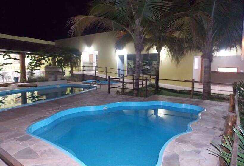 پانسیون Pousada Aldeia Das Flores