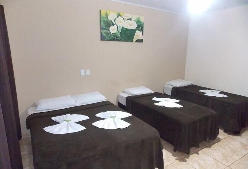 پانسیون Pousada Aldeia Das Flores