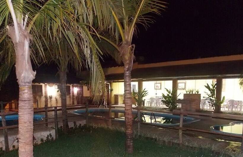 پانسیون Pousada Aldeia Das Flores