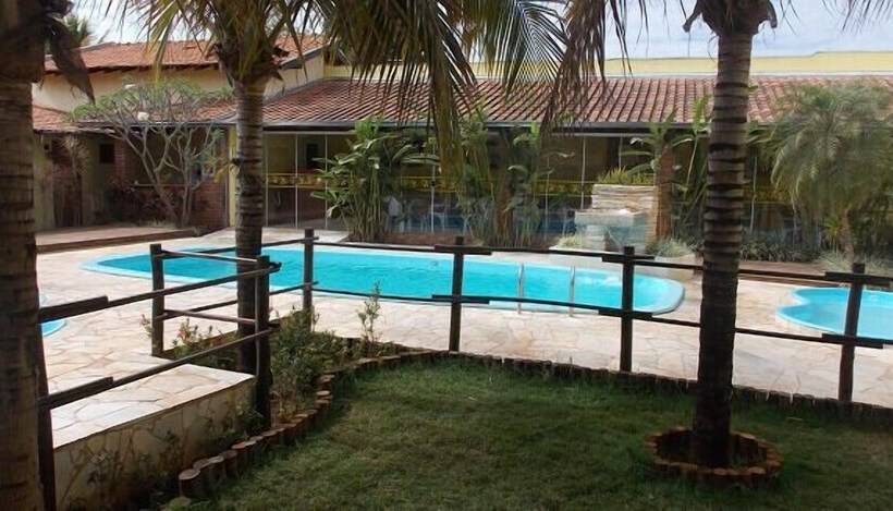 پانسیون Pousada Aldeia Das Flores