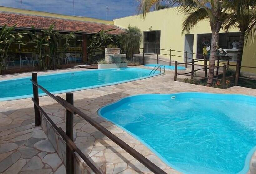 پانسیون Pousada Aldeia Das Flores