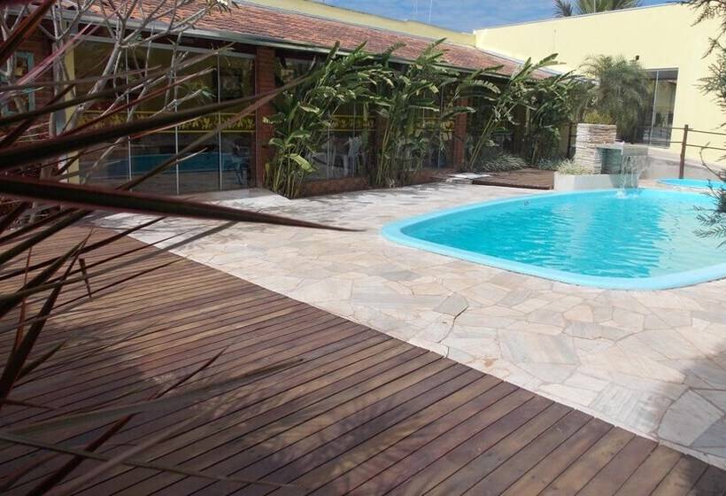 پانسیون Pousada Aldeia Das Flores