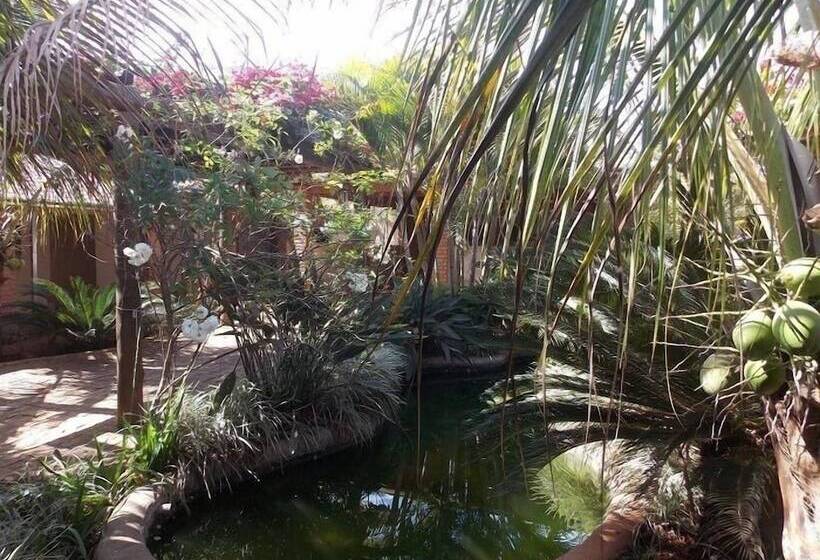 پانسیون Pousada Aldeia Das Flores