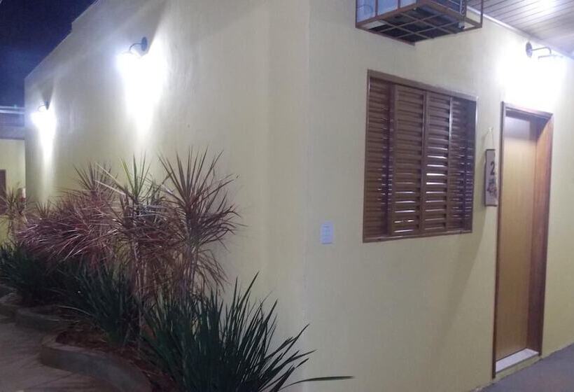 پانسیون Pousada Aldeia Das Flores