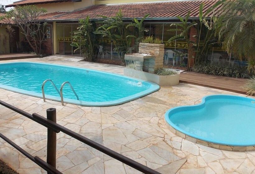 پانسیون Pousada Aldeia Das Flores